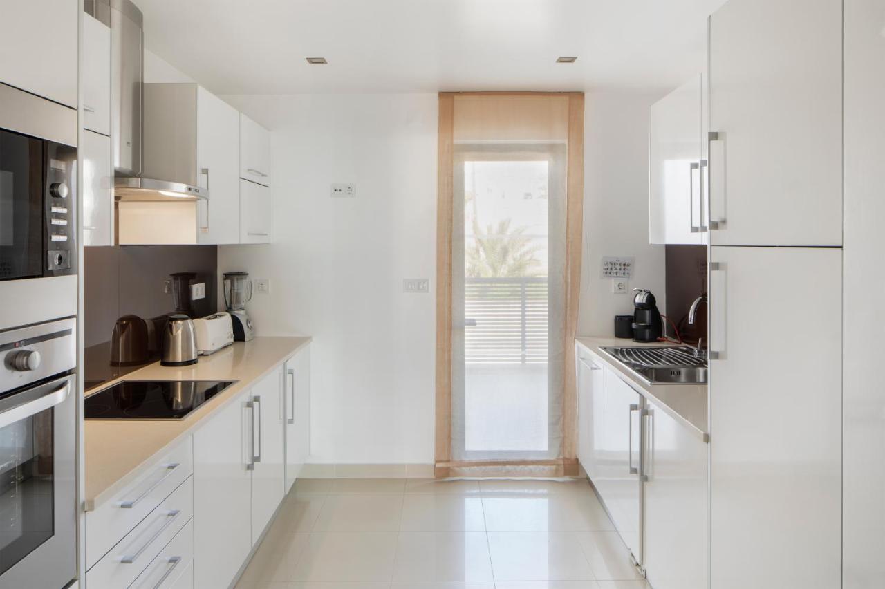Three-Bedroom Apartment with Rooftop Terrace